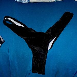 Black thong bikini bottoms (THONG)